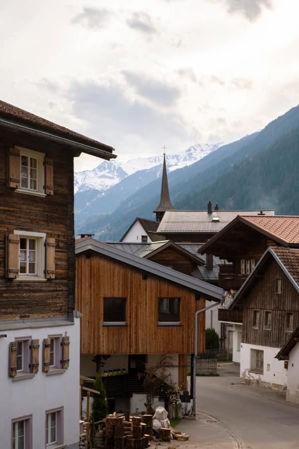 Casa Pasch - Boutique Bed And Breakfast In Cumpadials Sumvitg Luaran gambar